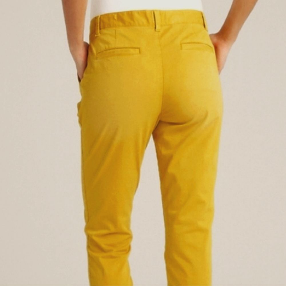 GAP Gold Plate Girlfriend Chino Pants - Picture 4 of 16